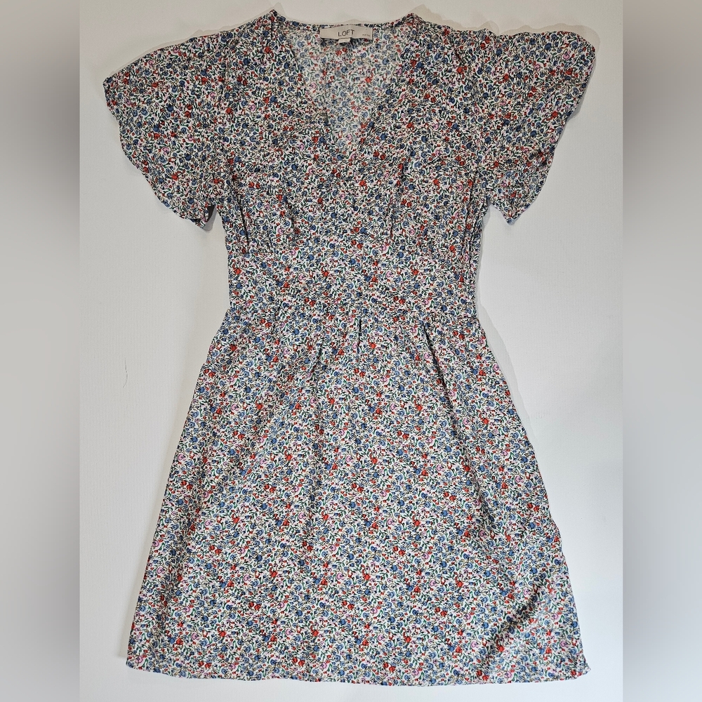 Loft Floral Dress Womens Size 0 White Blue‎ Red Floral Cottagecore